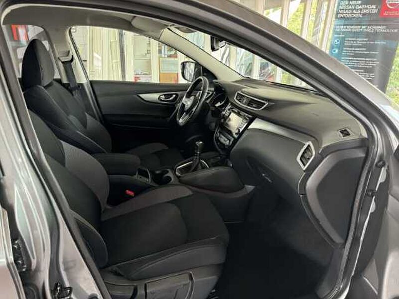 Nissan Qashqai 1.6 dCi N-Connecta